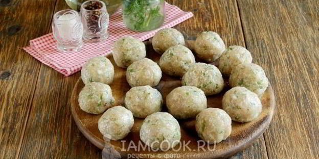 куриные тефтели в сметанном соусе