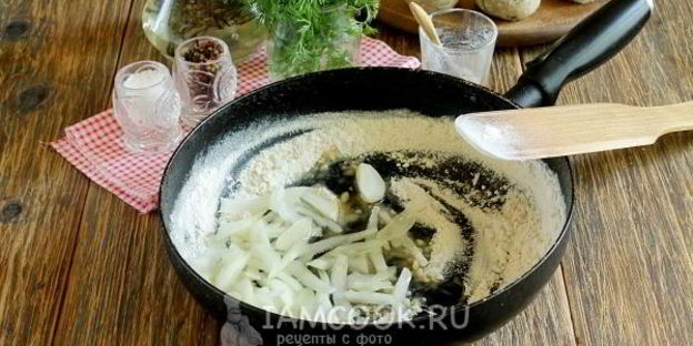 куриные тефтели в сметанном соусе