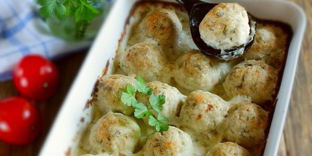 куриные тефтели в сметанном соусе