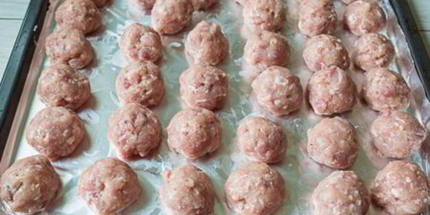 куриные тефтели в томатном соусе