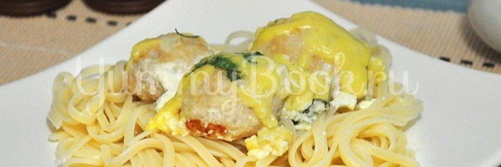 Куриные тефтельки под сырным соусом