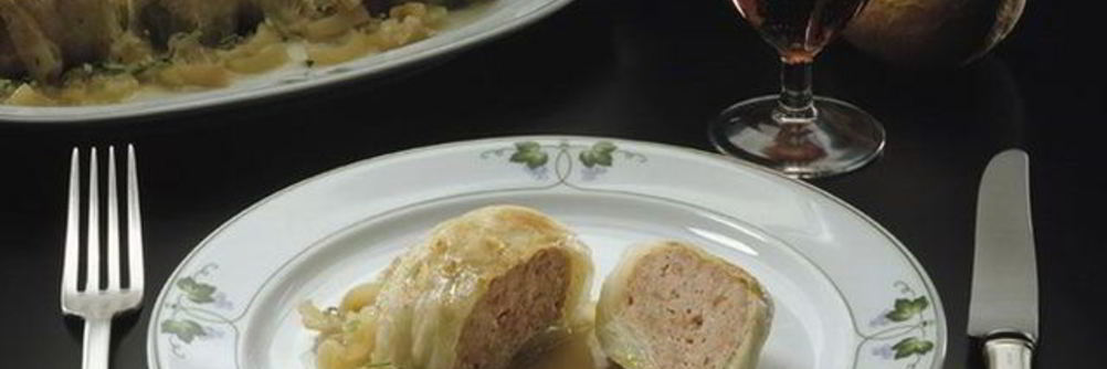 Мясные тефтели с рисом под молочным соусом