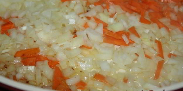 нежные домашние тефтели в томатной подливе