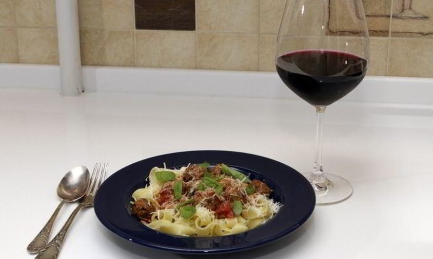 Рецепт пасты феттуччине с нежными итальянскими тефтельками