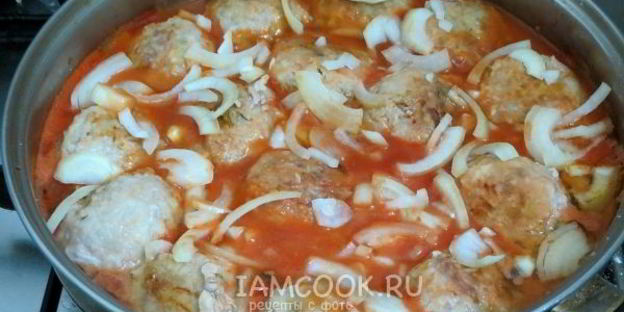 спагетти с тефтелями в томатном соусе