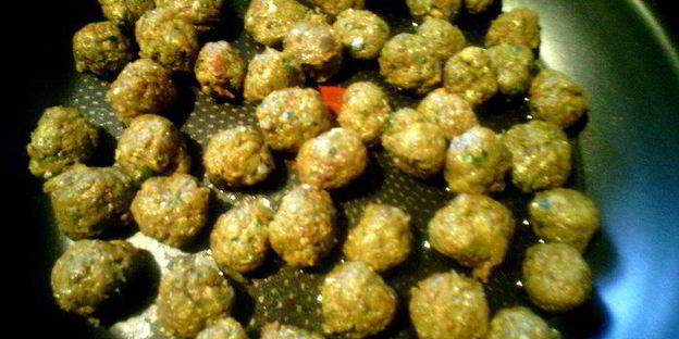 тефтели из сардин в соусе