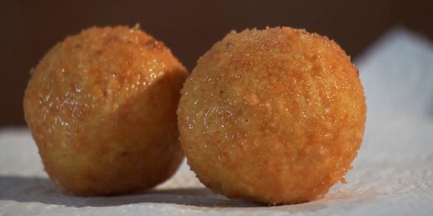 тефтели из сельдерея с овощным соусом