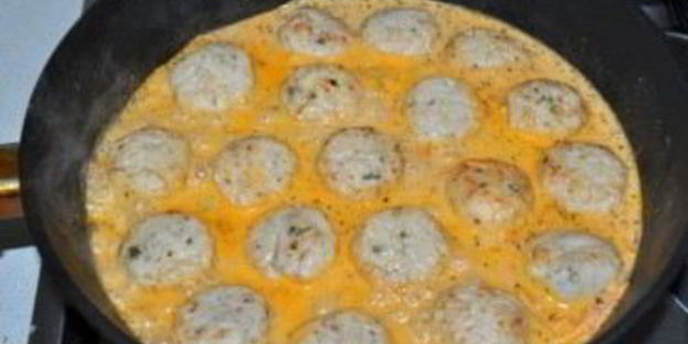 тефтели куриные в сметанном соусе