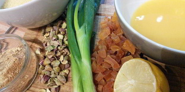 тефтели по-мароккански с фруктовым кускусом