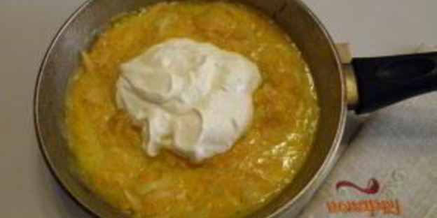 тефтели под сметанным соусом