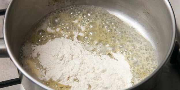 тефтели с брюссельской капустой в нежном соусе