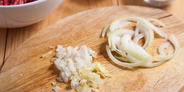 тефтели с брюссельской капустой в нежном соусе