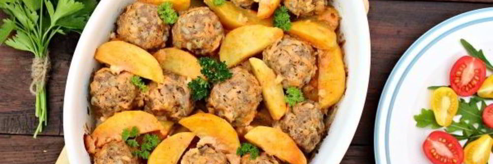 Тефтели с картошкой в духовке