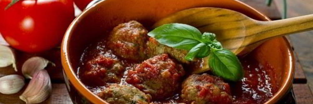 Тефтели с рисом и подливкой