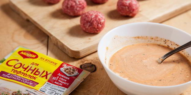 тефтели с сыром в сливочно-томатном соусе