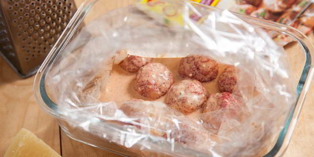 тефтели с сыром в сливочно-томатном соусе