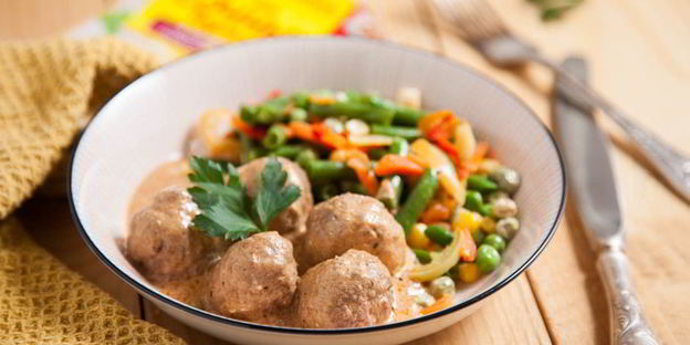 тефтели с сыром в сливочно-томатном соусе