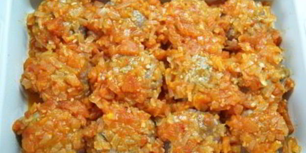 тефтели с сыром в соусе из томатов