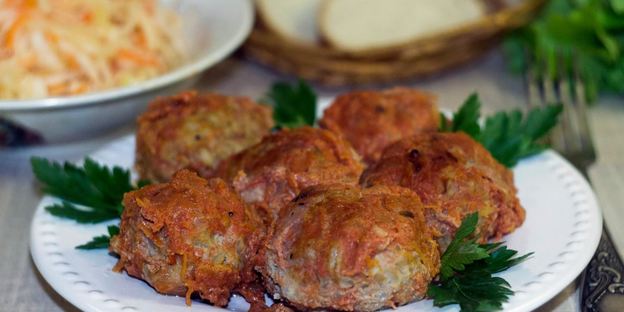 тефтели в духовке в томатном соусе