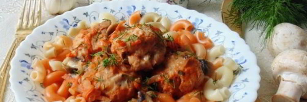 Тефтели в грибном соусе