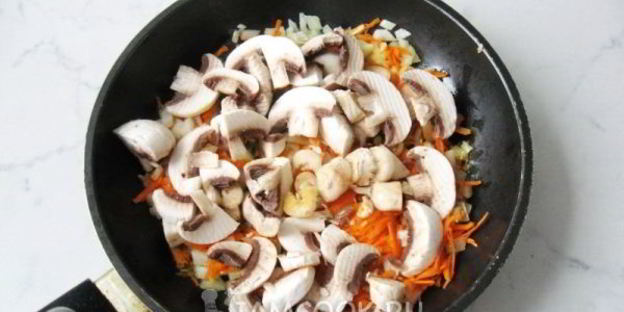 тефтели в грибном соусе