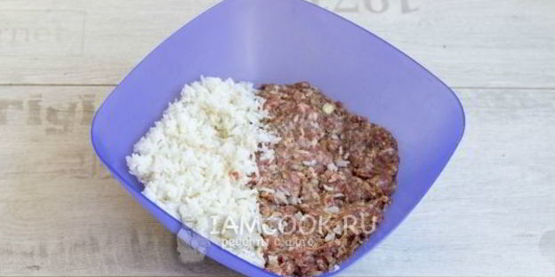 тефтели в сметанно-томатном соусе