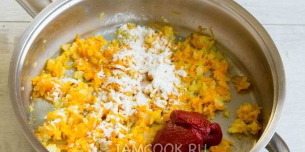 тефтели в сметанно-томатном соусе