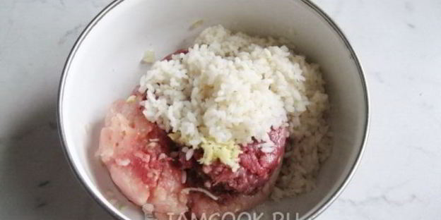 тефтели в сырном соусе