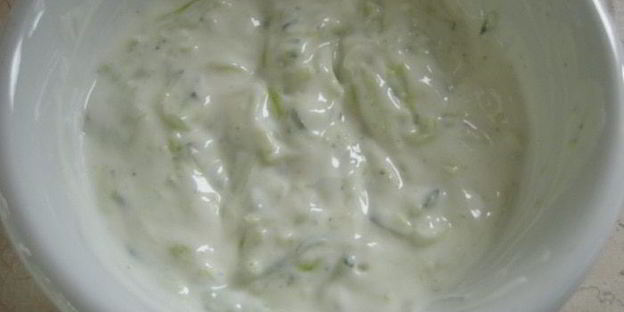 тефтельки по-гречески с дзадзыки