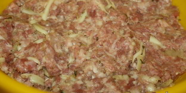 тефтельки по-итальянски — polpette al sugo