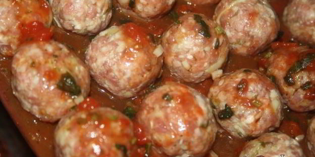 тефтельки по-итальянски — polpette al sugo
