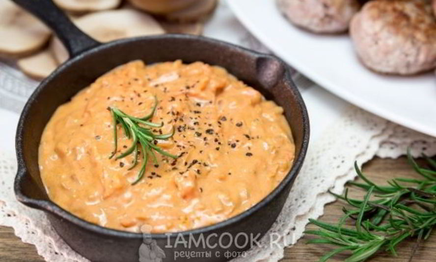 Рецепт томатна-сметанной подлива для тефтелей с овощами