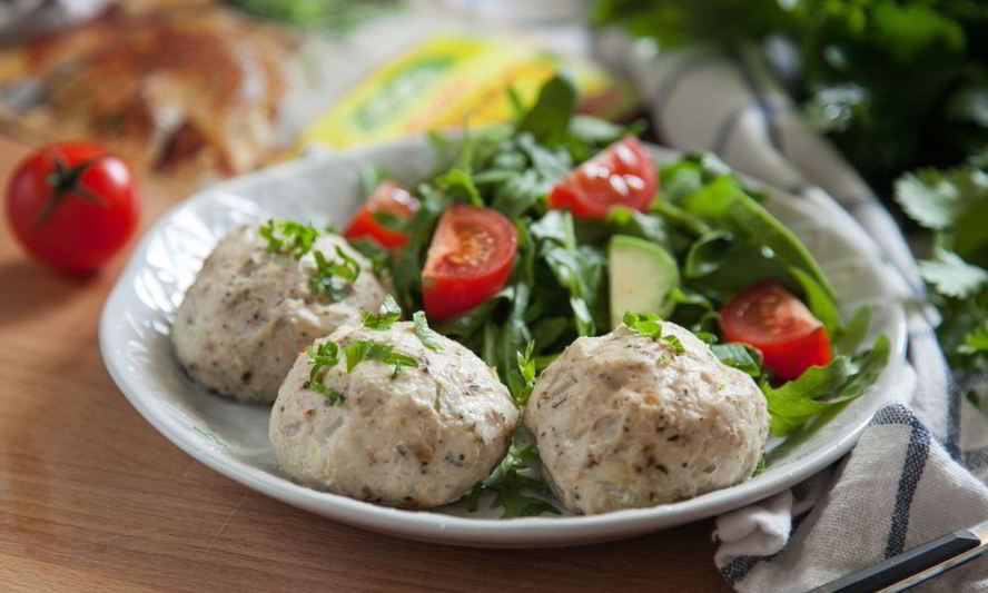 Рецепт запеченных куриных тефтелей с травами