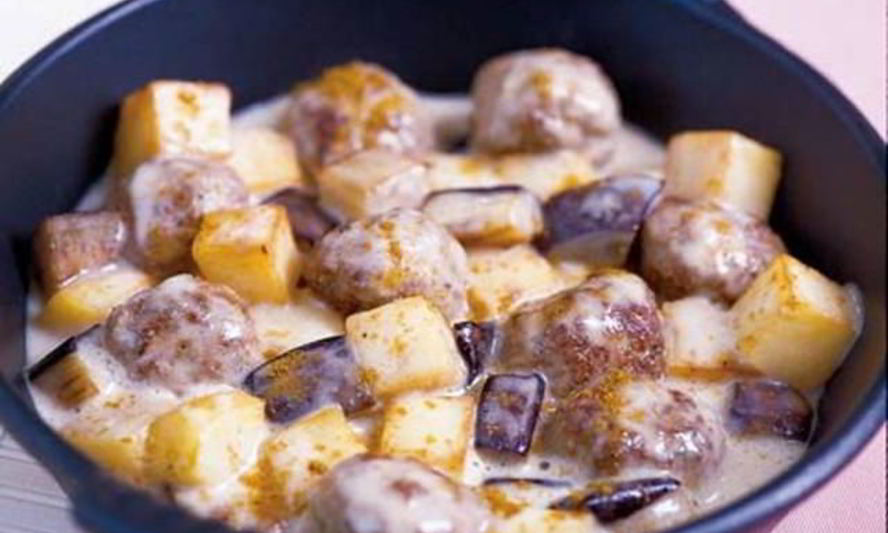 Рецепт жареных баклажанов и картофель с острыми тефтельками