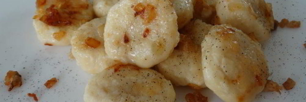 Ленивые вареники из картошки со шкварками