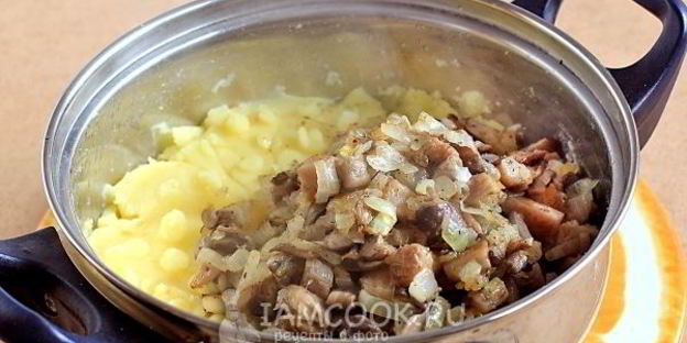 постные вареники с картошкой и грибами