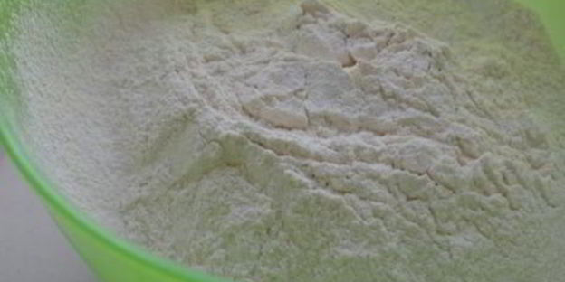 вареники из цельнозерновой муки с половинками слив