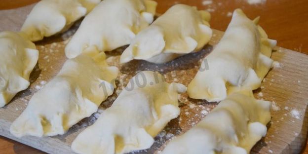 вареники на пару в мультиварке с вишнями