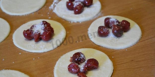 вареники на пару в мультиварке с вишнями