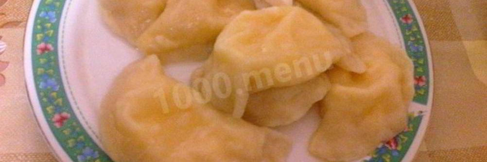 Вареники на воде и сливочном масле с сулугуни