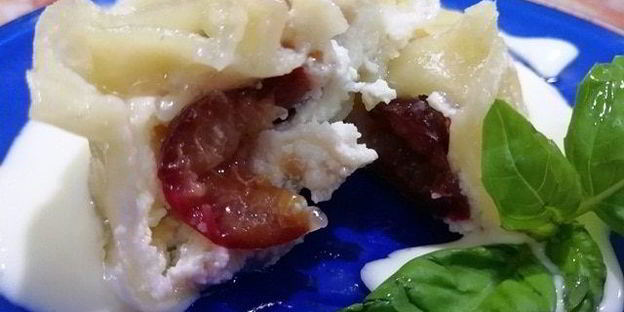 вареники с черешней и творогом