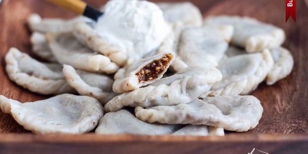 вареники с черносливом и творогом