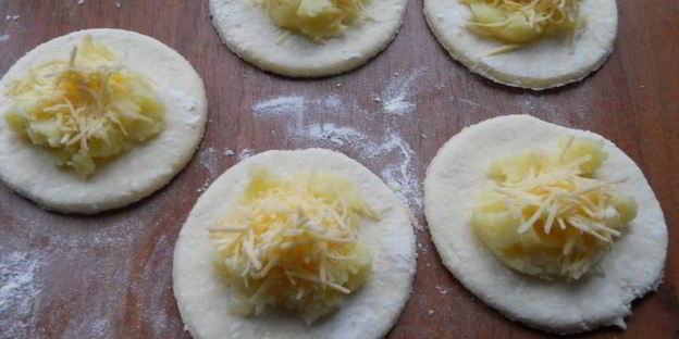 вареники с картофелем и сыром на пару из творожного теста