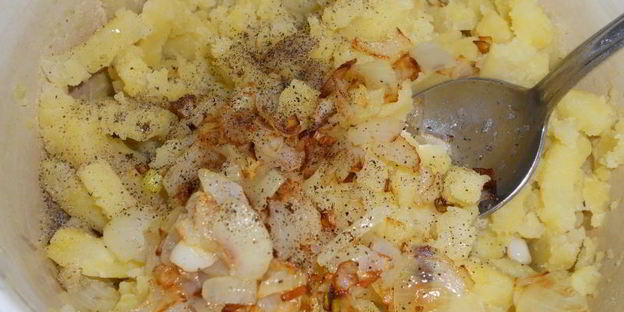 вареники с картофелем на сыворотке и кукурузной муке