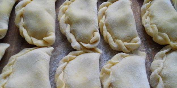 вареники с картофелем на сыворотке и кукурузной муке