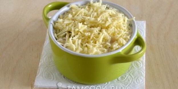 вареники с картофелем, запеченные под сырной корочкой