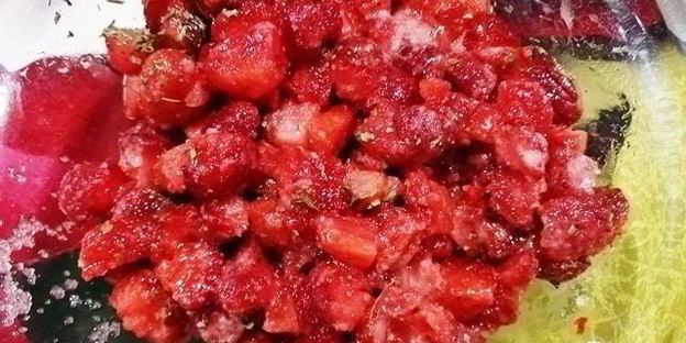 вареники с клубникой и мятой