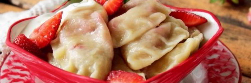 Вареники с клубникой