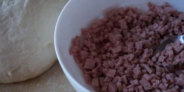 вареники с колбасой