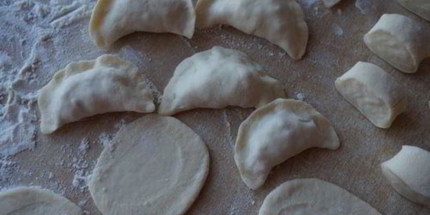 вареники с колбасой